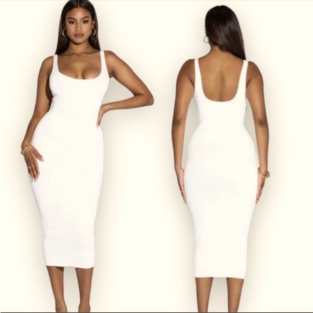 Naked wardrobe hourglass dress